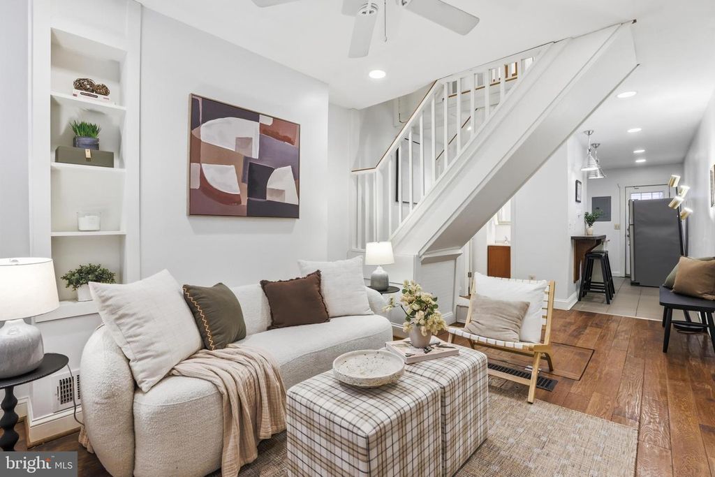 2736 FOX ST, Baltimore, MD 21211