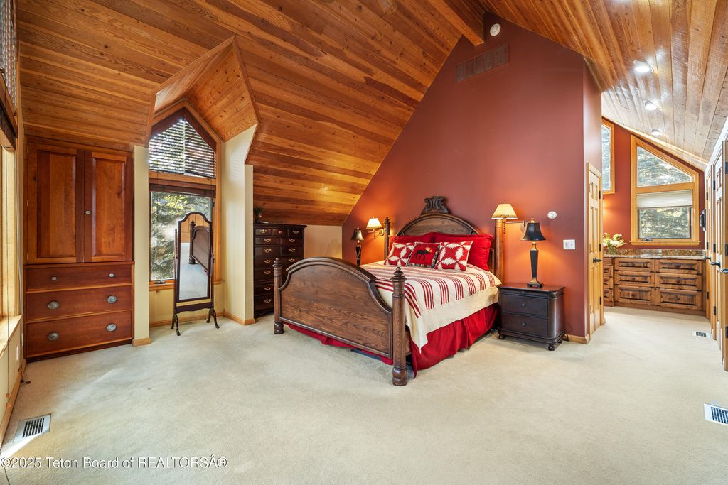 3035 N WHITE PINE Lane, Wilson, WY 83014 photo 15