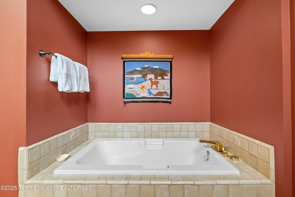 3035 N WHITE PINE Lane, Wilson, WY 83014 photo 17