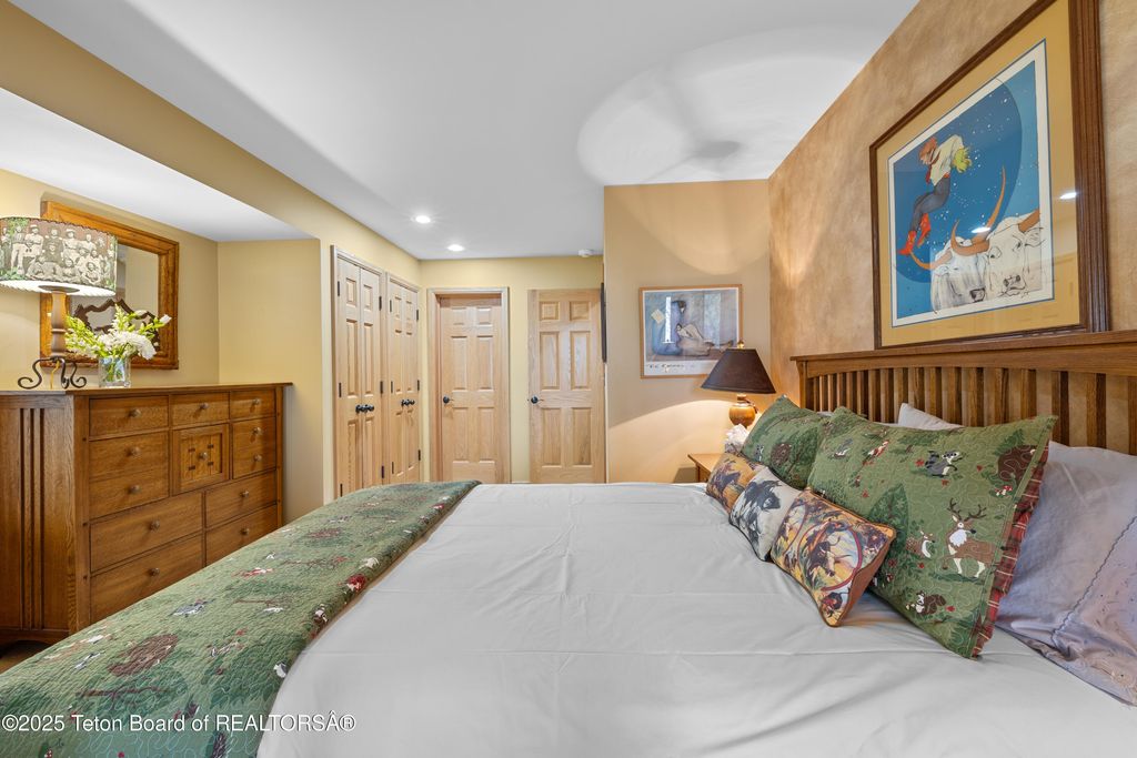 3035 N WHITE PINE Lane, Wilson, WY 83014 photo 26