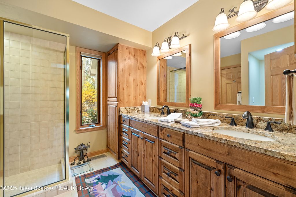 3035 N WHITE PINE Lane, Wilson, WY 83014 photo 27