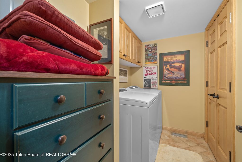 3035 N WHITE PINE Lane, Wilson, WY 83014 photo 31