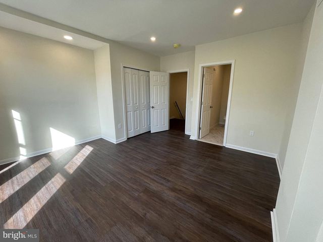 2003 S 7TH ST, Philadelphia, PA 19148