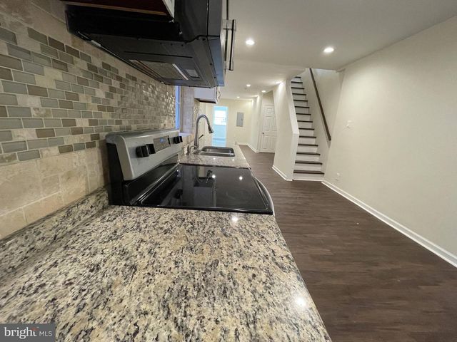 2003 S 7TH ST, Philadelphia, PA 19148