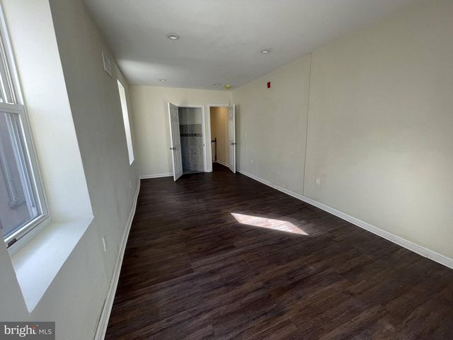 2003 S 7TH ST, Philadelphia, PA 19148