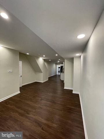 2003 S 7TH ST, Philadelphia, PA 19148