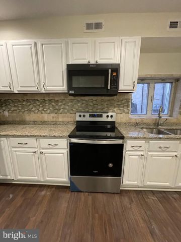 2003 S 7TH ST, Philadelphia, PA 19148