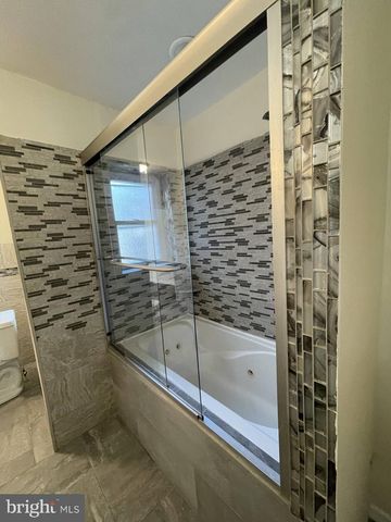 2003 S 7TH ST, Philadelphia, PA 19148