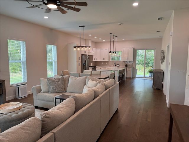 4275 BEACON LIGHT ROAD, Edgewater, FL 32141