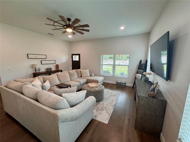 4275 BEACON LIGHT ROAD, Edgewater, FL 32141