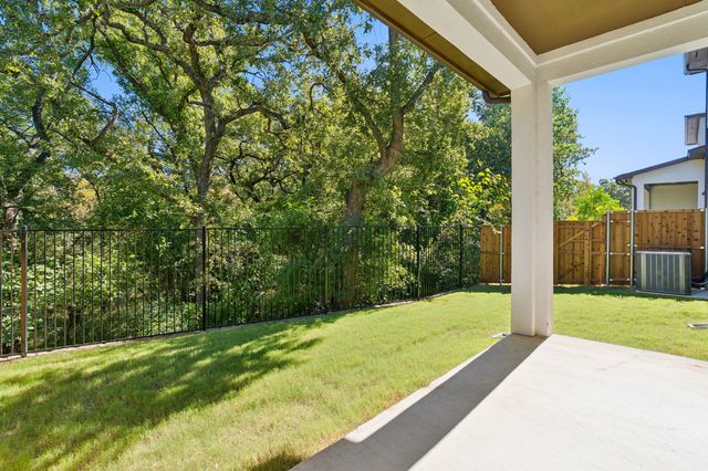 452 Waters Edge Drive 823, Hickory Creek, TX 75065