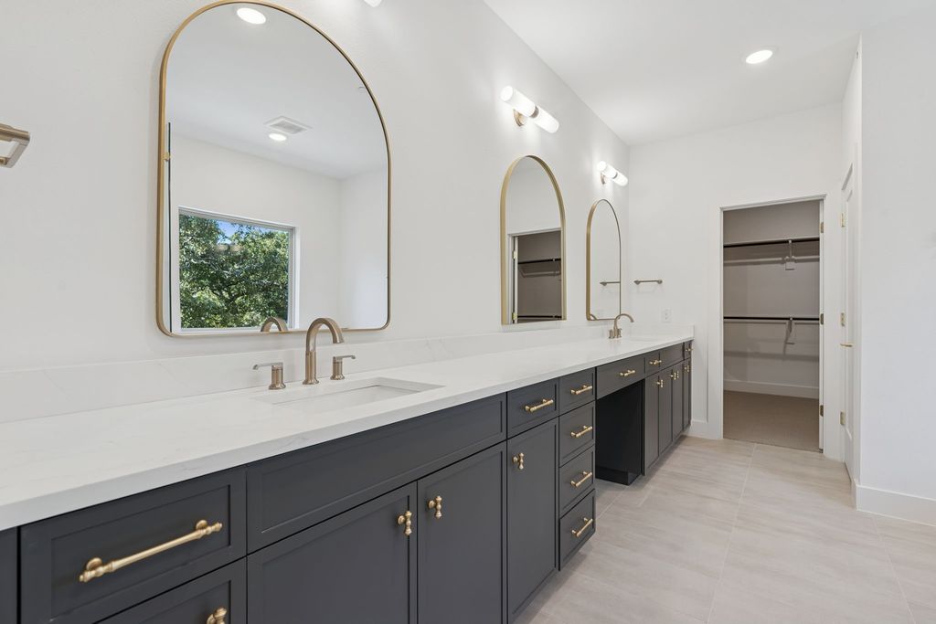 452 Waters Edge Drive 823, Hickory Creek, TX 75065
