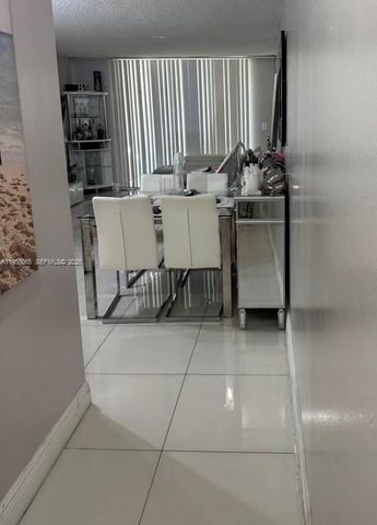 2821 N Miami Beach Blvd 2I, North Miami Beach, FL 33160