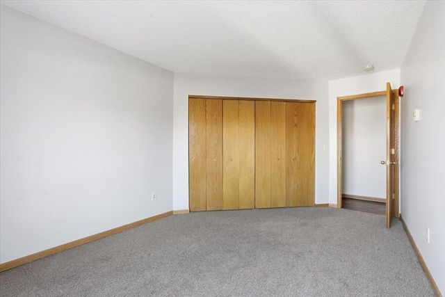 2425 E Franklin Avenue 212, Minneapolis, MN 55406