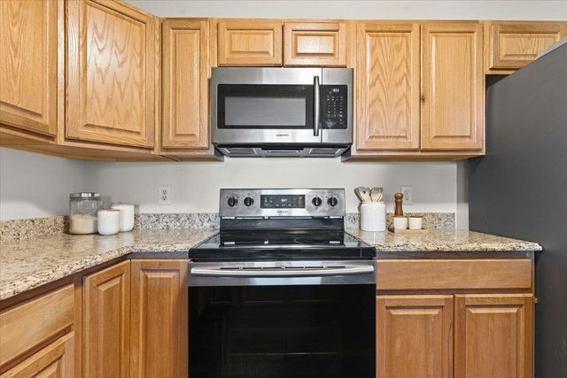 2425 E Franklin Avenue 212, Minneapolis, MN 55406