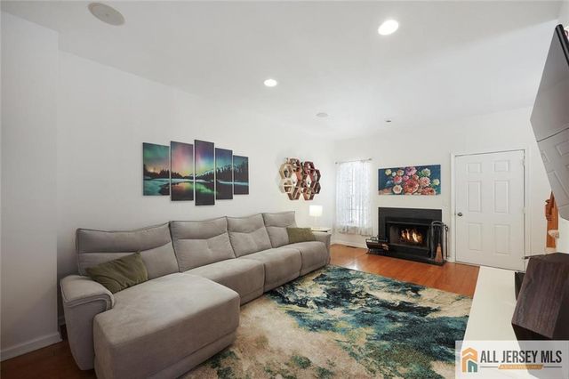 258 Pinelli Drive 258, Piscataway, NJ 08854