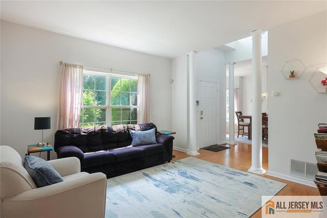 258 Pinelli Drive 258, Piscataway, NJ 08854