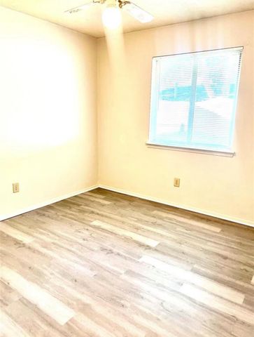 2826 Pickett Dr, League City, TX 77573