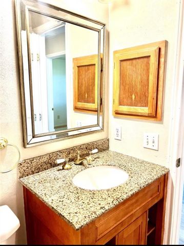 2826 Pickett Dr, League City, TX 77573