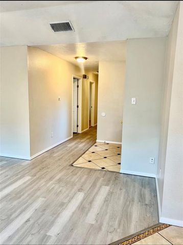 2826 Pickett Dr, League City, TX 77573