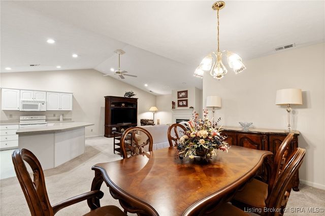 102 Crown Court, New Albany, IN 47150