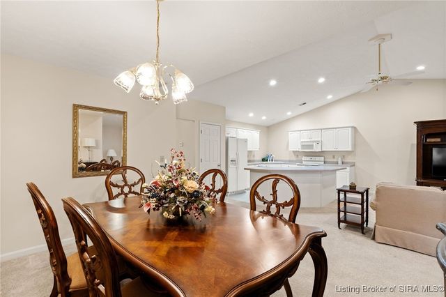 102 Crown Court, New Albany, IN 47150