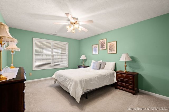 102 Crown Court, New Albany, IN 47150