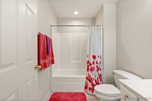 102 Crown Court, New Albany, IN 47150