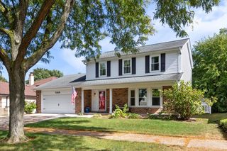 7205 Kidwell Road, Downers Grove, IL 60516