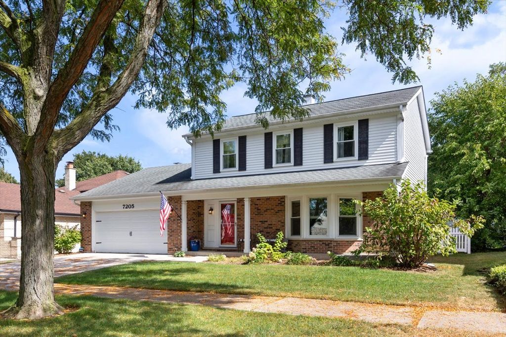 7205 Kidwell Road, Downers Grove, IL 60516