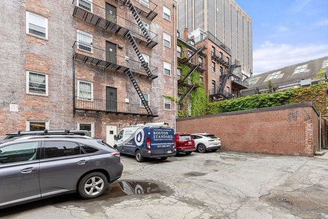 27 Bowdoin 1C, Boston, MA 02114