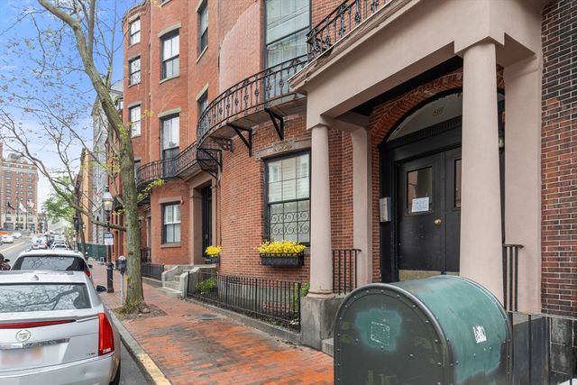 27 Bowdoin 1C, Boston, MA 02114