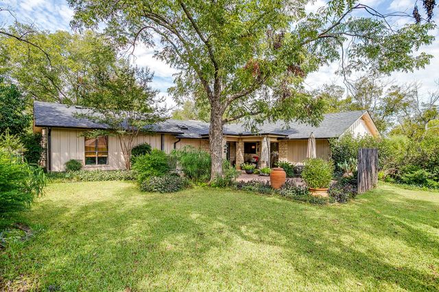 8918 Bellechase Road, Granbury, TX 76049