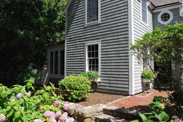28 Flying Cloud Cir 28, Mashpee, MA 02649