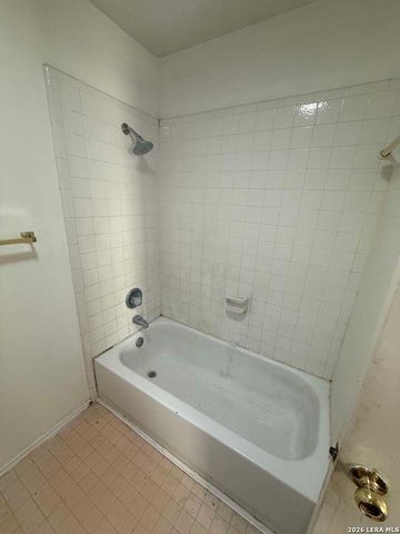 9754 Morningfield, San Antonio, TX 78250