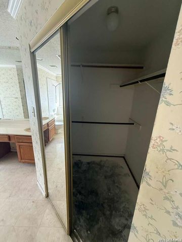 9754 Morningfield, San Antonio, TX 78250