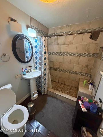 2184 Alice Drive, Biloxi, MS 39531