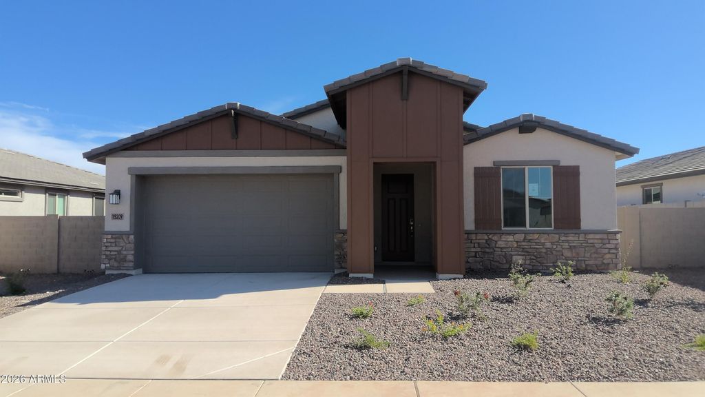15209 W GRAY FOX Trail, Surprise, AZ 85387