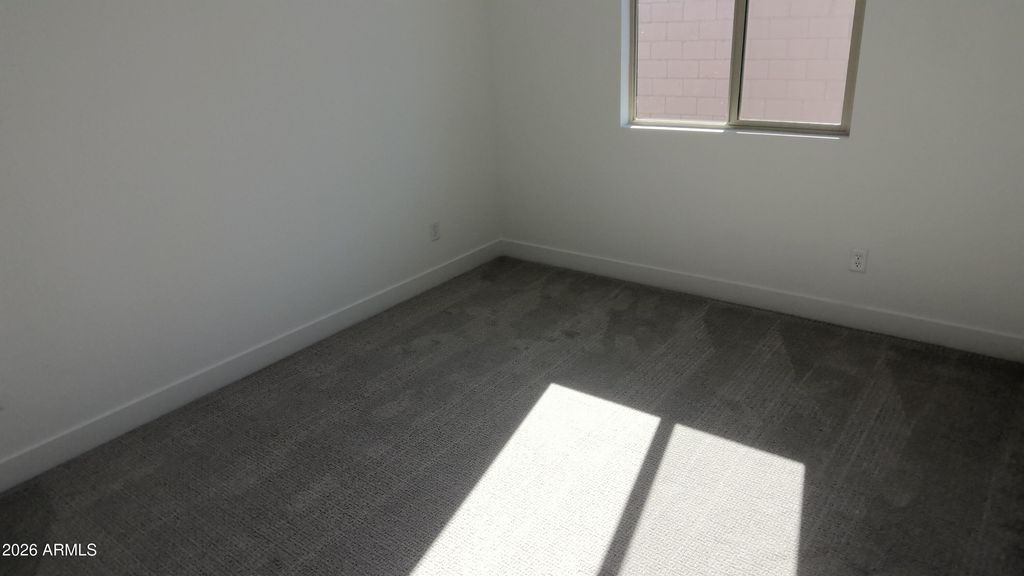 Image 11 of property listing at 15209 W GRAY FOX Trail, Surprise, AZ 85387