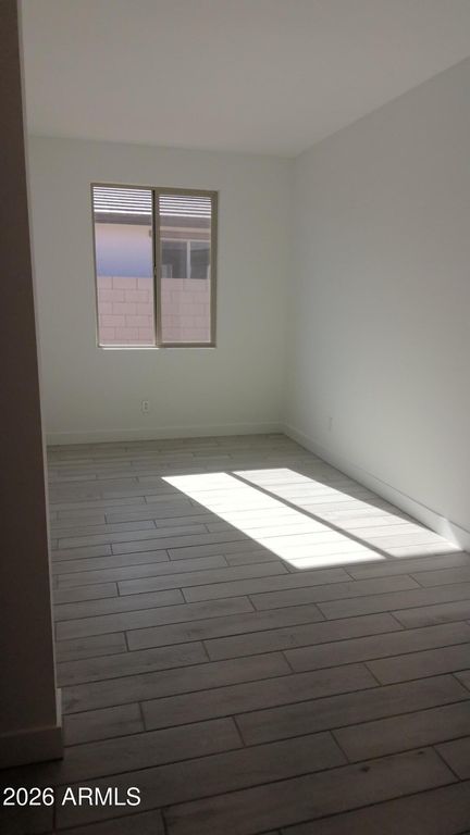 Image 12 of property listing at 15209 W GRAY FOX Trail, Surprise, AZ 85387