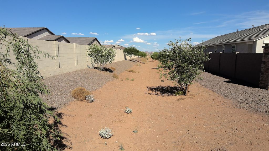 Image 2 of property listing at 15209 W GRAY FOX Trail, Surprise, AZ 85387