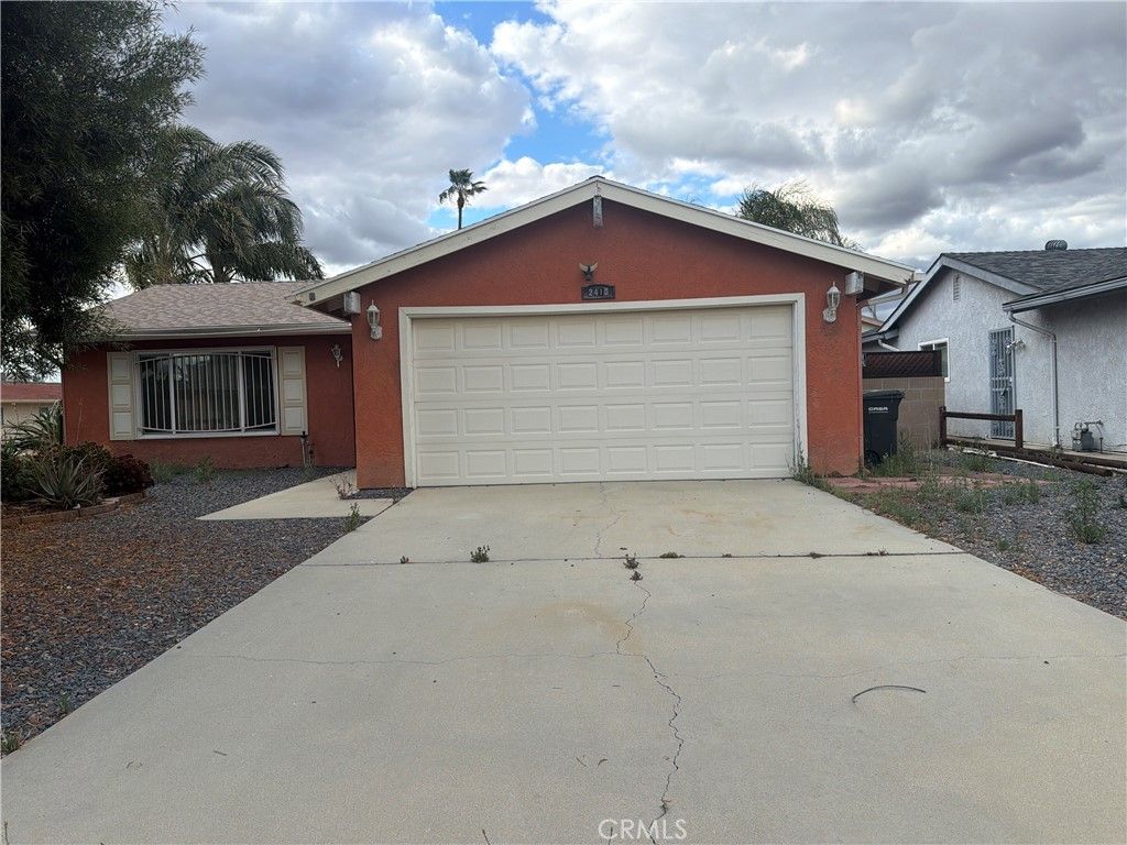 2410 El Toro, Hemet, CA 92545