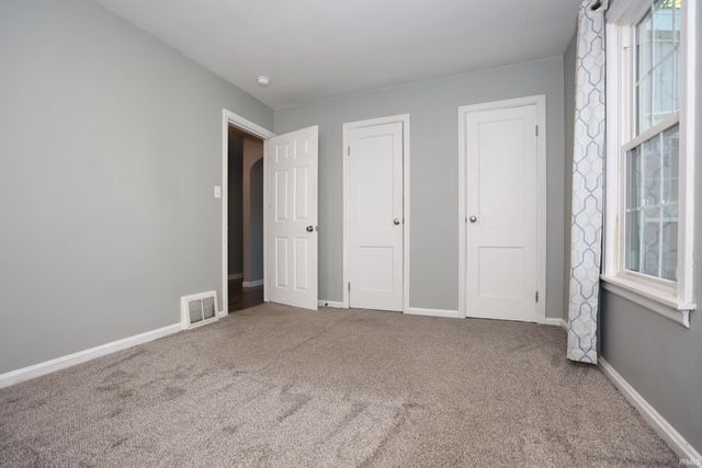 2016 E Riverside Drive, Evansville, IN 47714