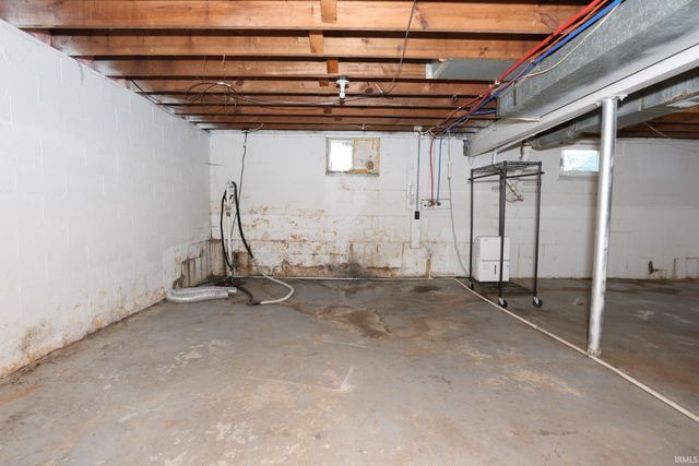 2016 E Riverside Drive, Evansville, IN 47714
