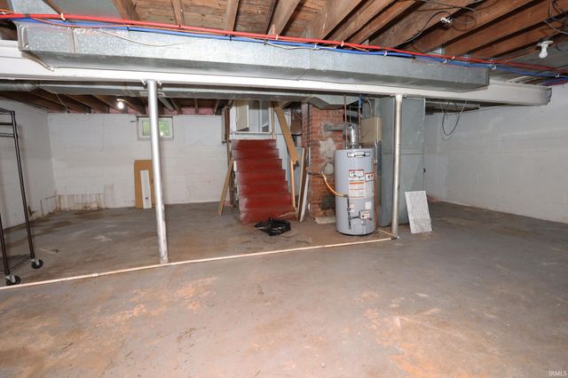 2016 E Riverside Drive, Evansville, IN 47714