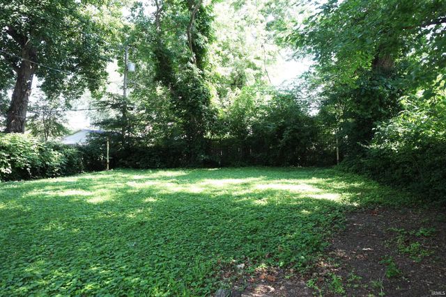 2016 E Riverside Drive, Evansville, IN 47714