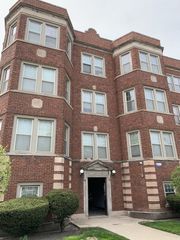 120 S Austin Boulevard B, Oak Park, IL 60304