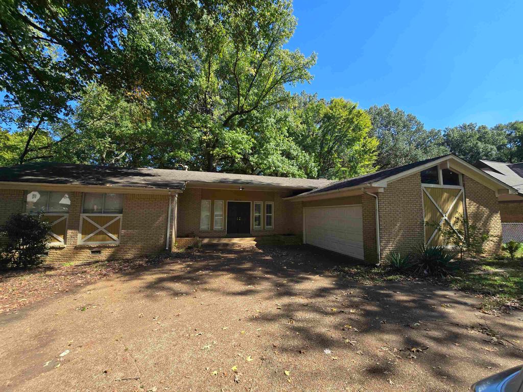 3320 MCCORKLE RD, Memphis, TN 38116