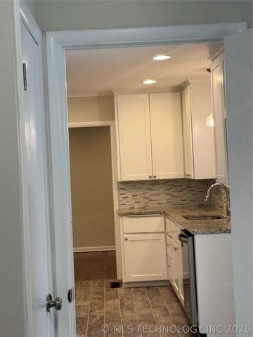 202 N Moccasin Place, Sapulpa, OK 74066