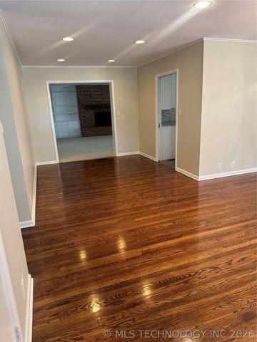 202 N Moccasin Place, Sapulpa, OK 74066